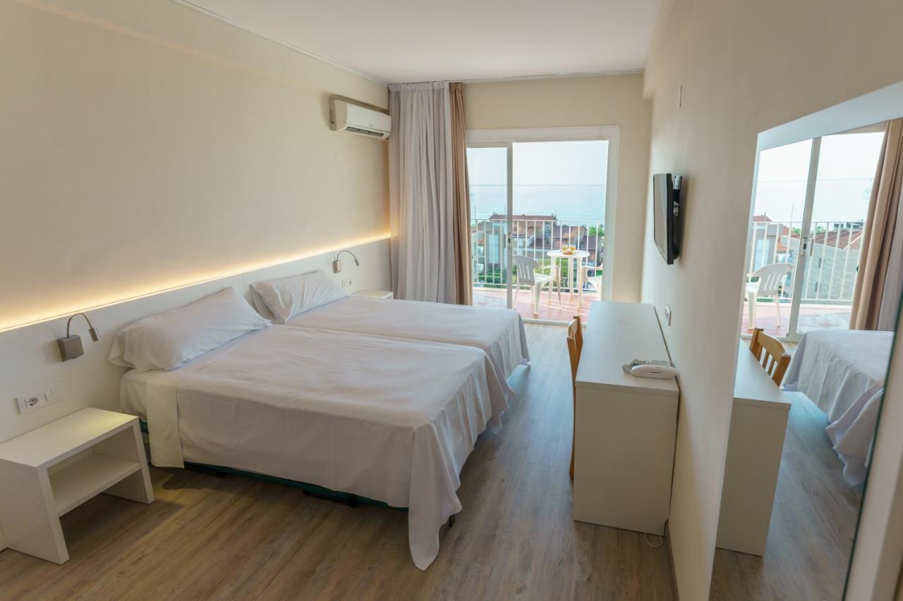 Checkin Catalonia Hotel Калея Екстериор снимка