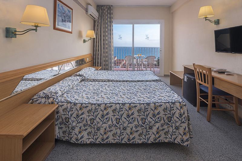 Checkin Catalonia Hotel Калея Екстериор снимка