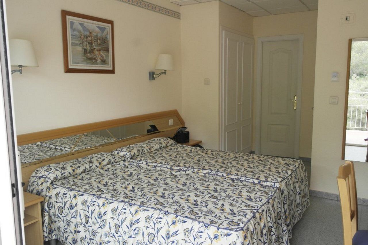 Checkin Catalonia Hotel Калея Екстериор снимка